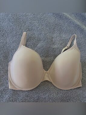 Victoria's Secret Beige Smooth T-Shirt Bra